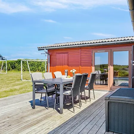 Joseph - 500m From The Sea By Interhome *